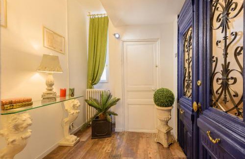 Sedan Bed & Breakfast | Explore LA SUITE de NOTRE DAME by the CHATEAU FORT