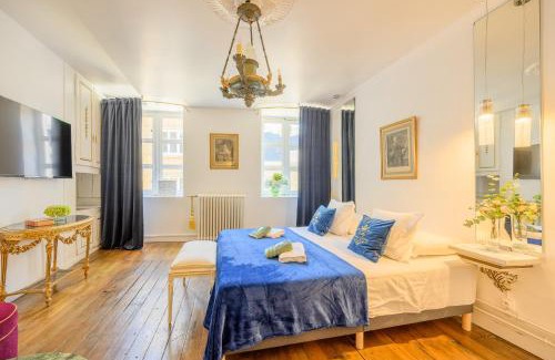 Sedan Bed & Breakfast | Explore LA SUITE de NOTRE DAME by the CHATEAU FORT