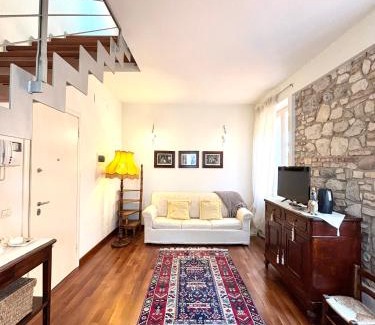 Lazise Old Town Apartment | Discover La Suite del Centro - A 4-Star Guest Favorite