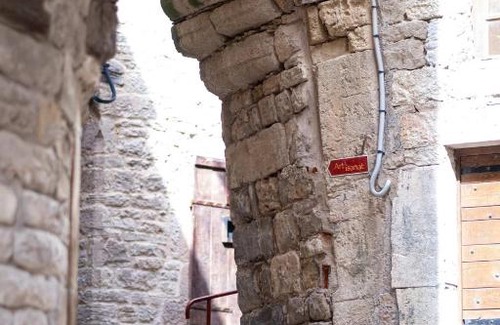 Severac-d'Aveyron House | Family-Friendly Escape at La Suite des Consuls