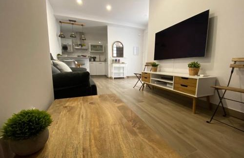 Santa Marina Apartment | Perfect Family Retreat at LA SUITE DES COULEURS, Córdoba
