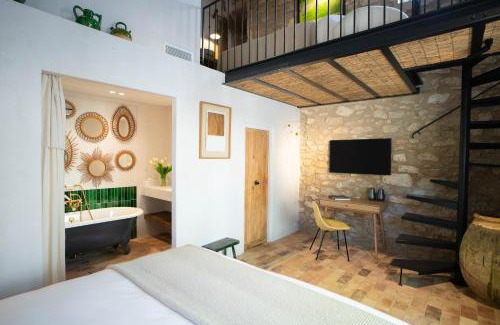 St.-Remy-de-Provence House | Oceanfront Relaxation at LA SUITE - Maison M Fabre