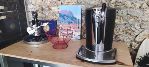 Villeneuve-Saint-Denis House | Discover La Suite Musicale: Oceanfront & Pet Friendly Stay