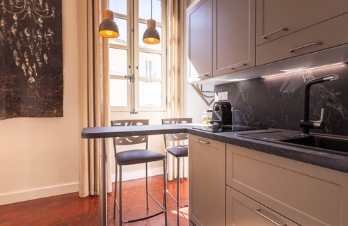 Avignon City Centre Apartment | Historic Avignon Retreat - Family Friendly & Kitchen Equipped