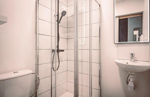 Mont d'Arene Apartment | La Suite - Tranquil Getaway Steps from the Train Station
