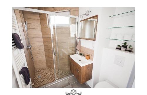 Poitiers Apartment | Pet-Friendly La Suite T2 with Terrace in Poitiers