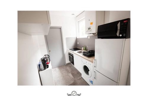 Poitiers Apartment | Pet-Friendly La Suite T2 with Terrace in Poitiers