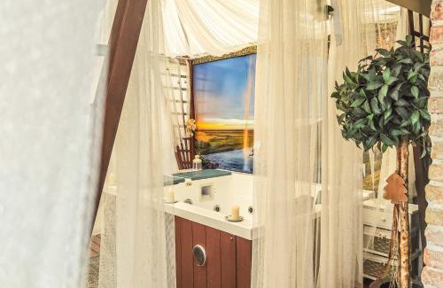 Certaldo Apartment | Discover La Suite Toscana: 4-Star Hotel with Spa & Hot Tub