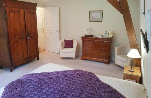 Huisseau-sur-Cosson Bed & Breakfast | Oceanfront Relaxation at La Taille de Biou - Rated 9.5/10