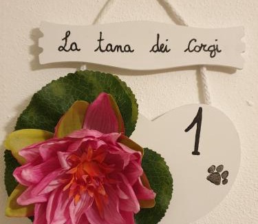 Moncrivello Bed & Breakfast | Unforgettable Oceanfront Stay at La Tana dei Corgi
