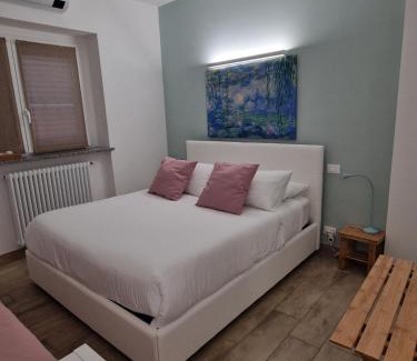 Moncrivello Bed & Breakfast | Unforgettable Oceanfront Stay at La Tana dei Corgi