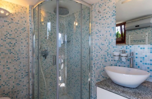 Sorico House | Discover La Tana del Lupo: Pet-Friendly with Ocean Views