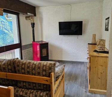 Echevis Apartment | Family-Friendly Apartments in Échevis, France with Pool