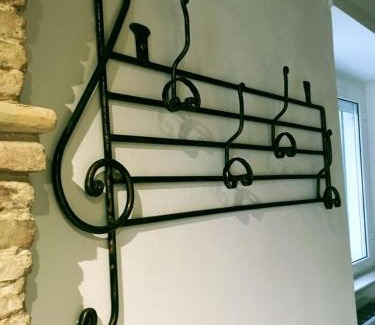 Sant'Eusanio del Sangro Apartment | Family-Friendly Stay at La Taverna del Marchigiano
