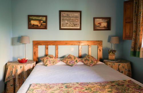 Santiuste de Pedraza Hotel | Experience La Tejera de Fausto with Superb Amenities