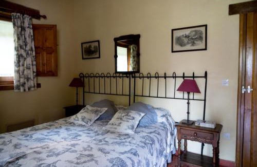 Santiuste de Pedraza Hotel | Experience La Tejera de Fausto with Superb Amenities