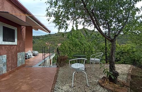 Piedimonte Etneo Villa | Discover La terra dei ciliegi: Oceanfront & Pet Friendly Stay