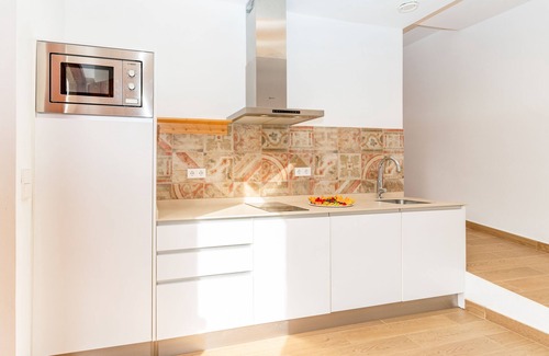 Can Ginebre Apartment | La Terraza: Family-Friendly Apartment with Ocean View