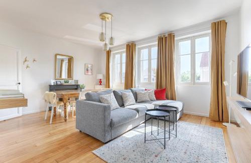 Lagny-sur-Marne Apartment | Family-Friendly La Terrasse: Minutes from Disneyland Paris
