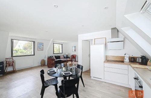 Ambleteuse Apartment | Oceanfront Villa La Terrasse: Family-Friendly & 8.8 Rated
