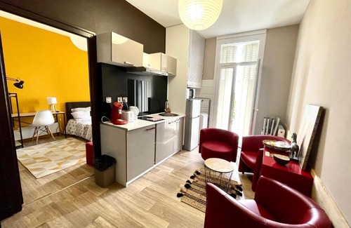 Limoges Apartment | Oceanfront Stay at La Terrasse du Colombier - Rated 8.8/10