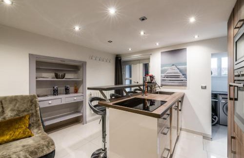 Veyrier-du-Lac Apartment | Inviting Stay at La Terrasse du Lac with Family-Friendly Perks