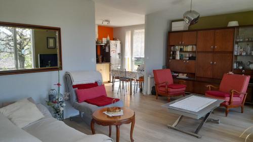 Les 3 Cites House | Elegant Escape at La Terrasse - Rated 9.1 by Guests