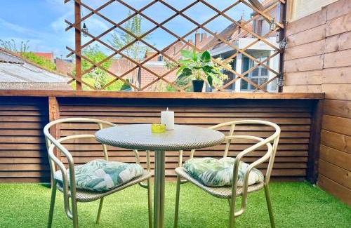 Lens Apartment | Discover La Terrasse: Family-Friendly Hotel Near Paris