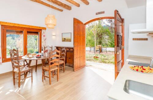 Can Ginebre Apartment | Experience La Terraza: Elegant Apartment in Catalan Masia