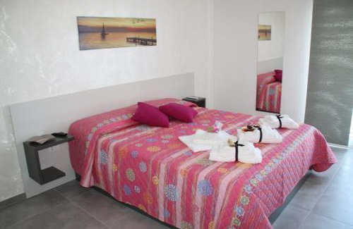 Comiso Bed & Breakfast | Discover la Terrazza B&B: Spa, Dining & Family Friendly