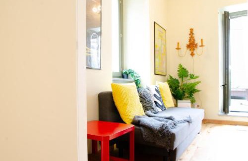 Borgo Dora Apartment | Discover La Terrazza: Family-Friendly Retreat in Torino