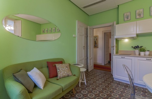 Bellagio Apartment | Discover La Terrazza Cavour: Family-Friendly Comfort Awaits