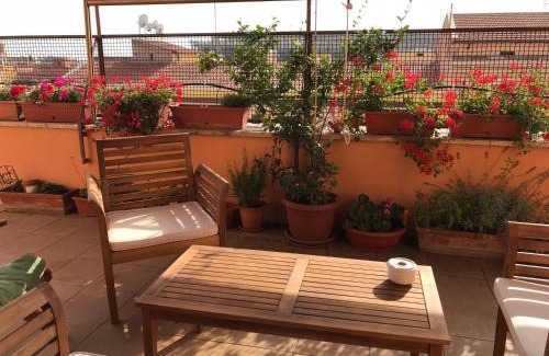 Esquilino House | Top-Rated La Terrazza di Evelina Guest House with Kitchen