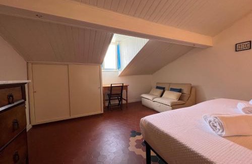 San Terenzo Apartment | Scenic La Terrazza di Shelley: Family-Friendly Retreat