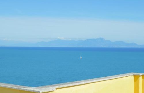 Licola Apartment | Beachfront Escape at La Terrazza Incantata - Family Friendly