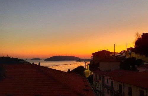 Pitelli Apartment | La Terrazza sul Golfo dei Poeti: Family-Friendly Getaway