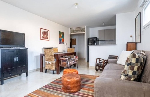Cran-Gevrier Apartment | Discover La Terrazza sul Thiou: Lake View & Private Garage