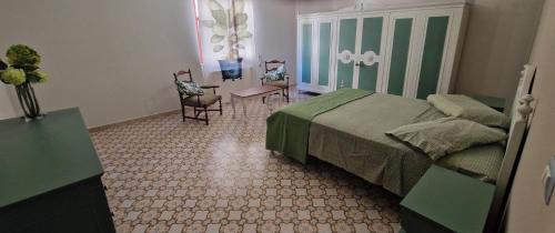 Capo d'Orlando Apartment | Pet-Friendly Haven: La terrazza sulle Eolie Awaits You