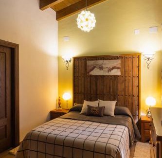 Linyola House | Delightful La Teuleria de Linyola: Breakfast & Family-Friendly