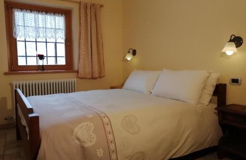 Saint-Rhemy-en-Bosses Bed & Breakfast | Oceanfront Retreat at La Thuillettaz B&B - Rated 9.6/10