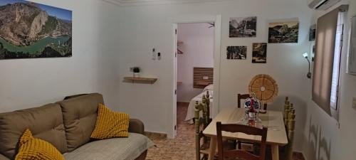 El Chorro Apartment | Child-Friendly Retreat at La Tienda de Miguel - Rated 9.2/10
