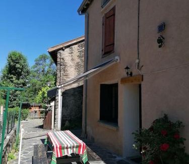 Tignac House | Guest Rated 9.3: Family and Pet-Friendly La Tignoise
