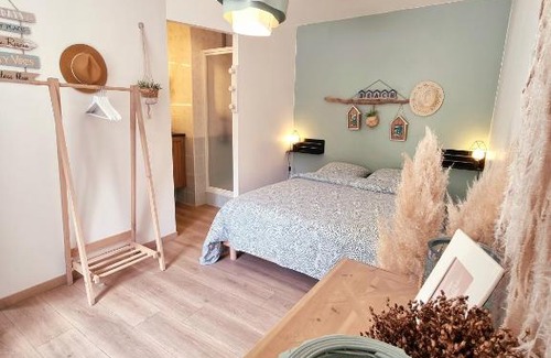 Sille-le-Guillaume House | Cozy La Tiny Near Lake and Forest with Restaurant & Breakfast