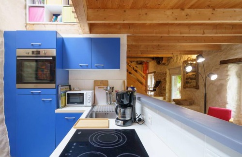 Plovan House | Discover La Torche: Family-Friendly Retreat with Spa Access