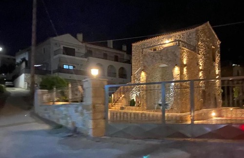 Mavrovouni Villa | Discover LA TORE DI MONTENEGRO: Pet & Child Friendly Escape