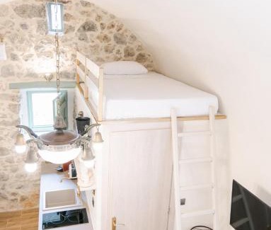 Mavrovouni Villa | Discover LA TORE DI MONTENEGRO: Pet & Child Friendly Escape