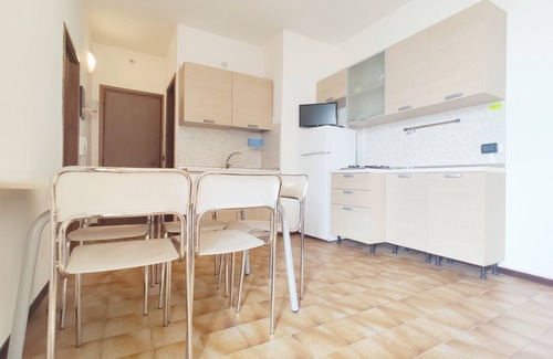 Jesolo House | Cozy La Torre 1 with Sea View in Jesolo Lido, VE