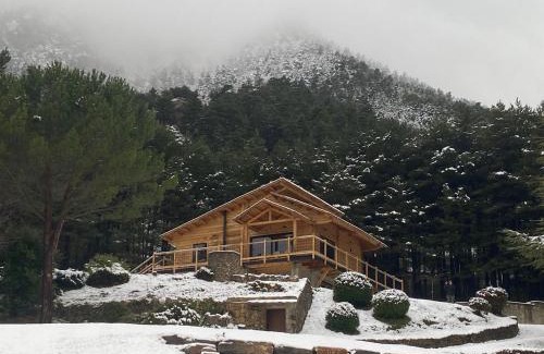 Castellar del Riu Ski Chalet | Discover El Refugi de la Torre Espinalbet - 4-Star Retreat