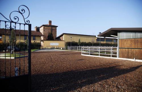 Lumellogno Hotel | Indulge at La Torre Dei Canonici - Pet Friendly Getaway