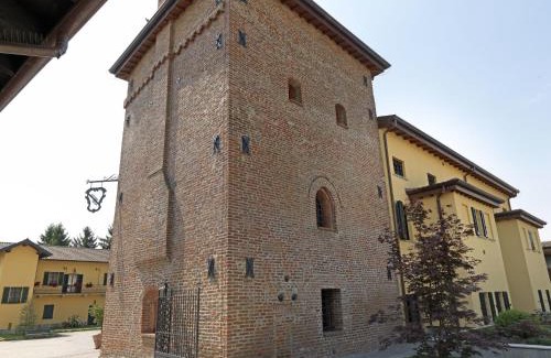 Lumellogno Hotel | Indulge at La Torre Dei Canonici - Pet Friendly Getaway